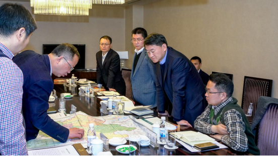 集团党委书记、董事长任丁会见峨边 县委书记谭焰一行